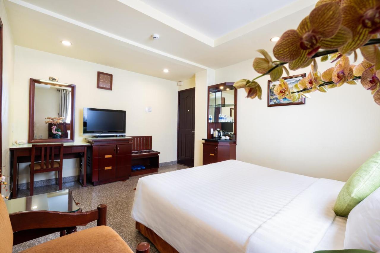 Lucasta Saigon Hotel Хошимін Екстер'єр фото