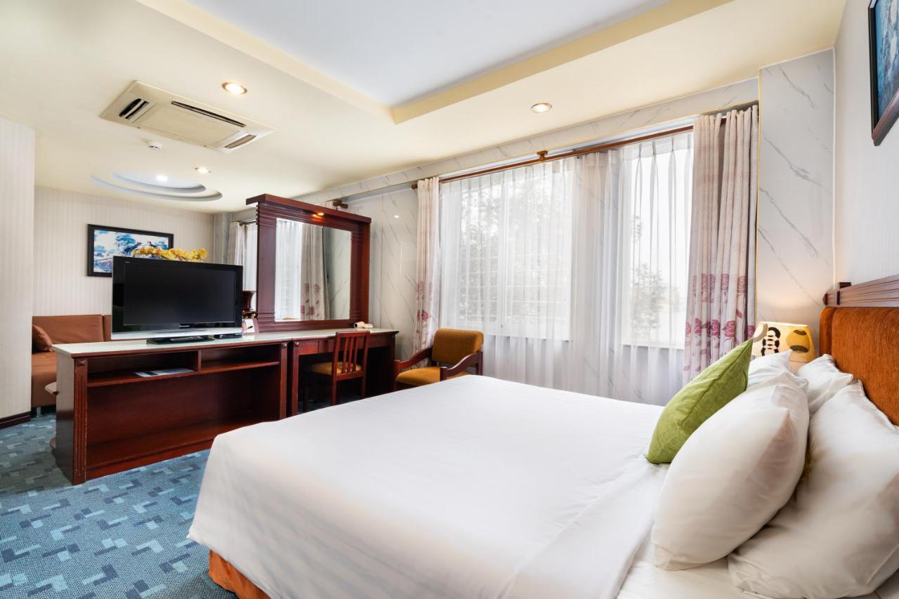 Lucasta Saigon Hotel Хошимін Екстер'єр фото