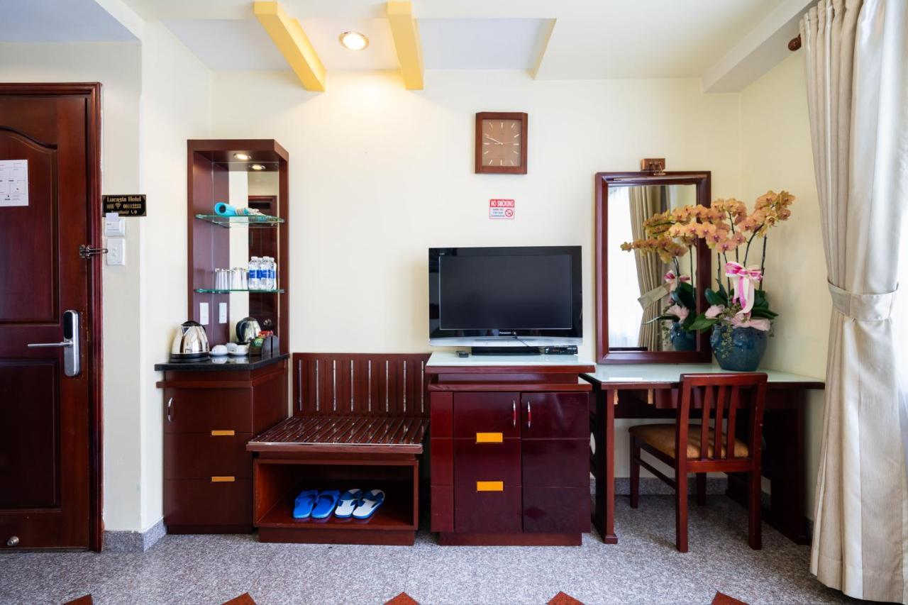 Lucasta Saigon Hotel Хошимін Екстер'єр фото