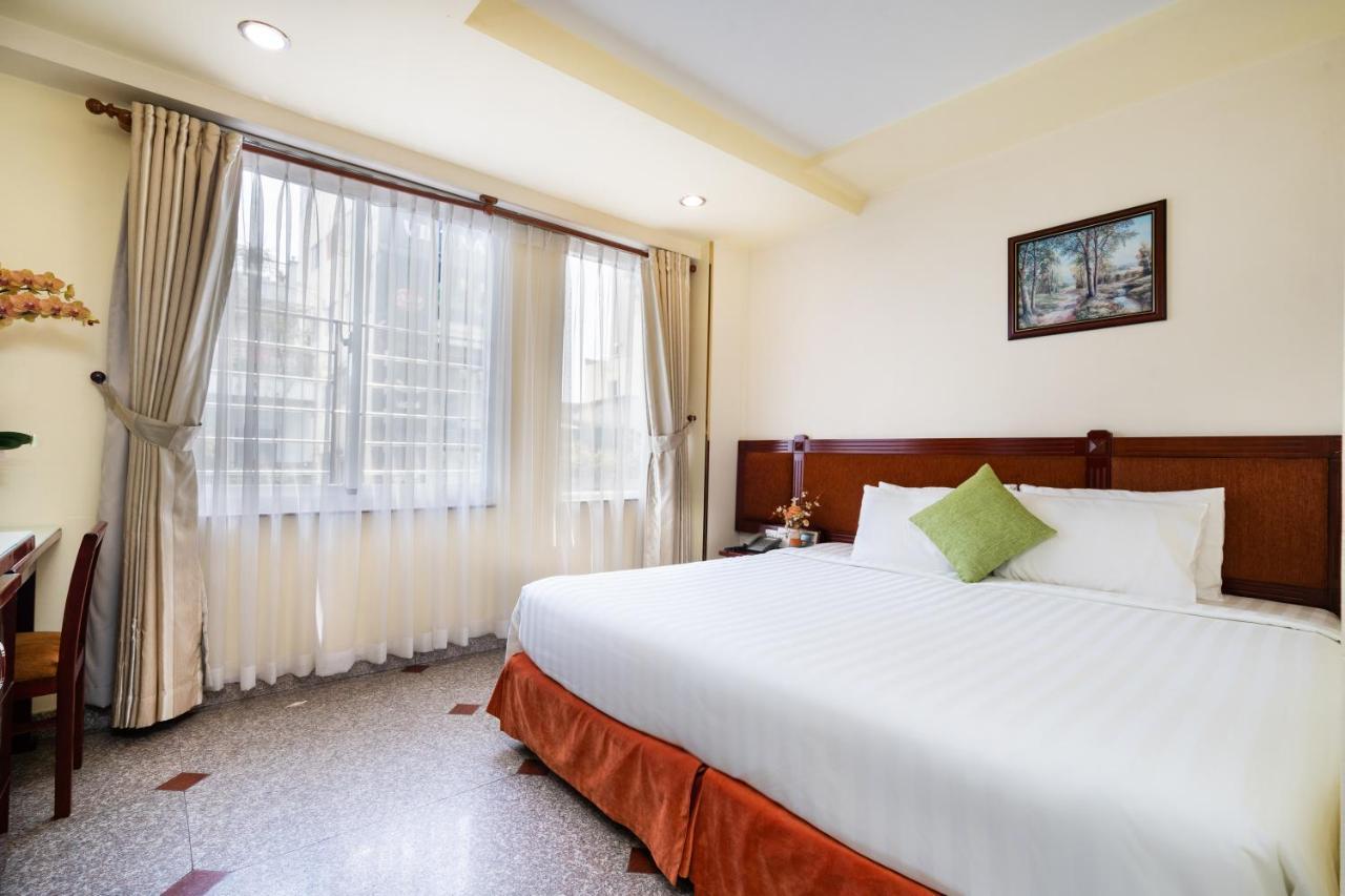 Lucasta Saigon Hotel Хошимін Екстер'єр фото