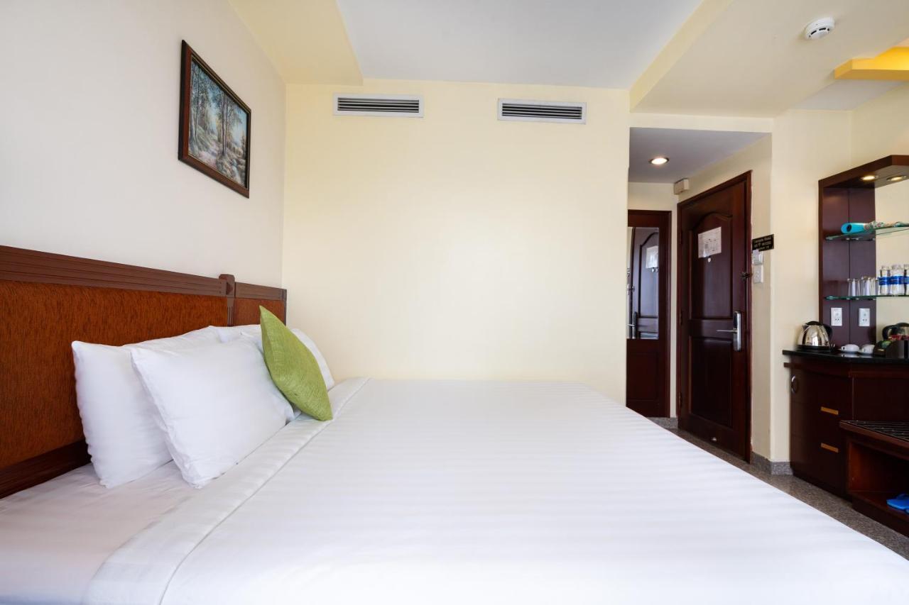 Lucasta Saigon Hotel Хошимін Екстер'єр фото